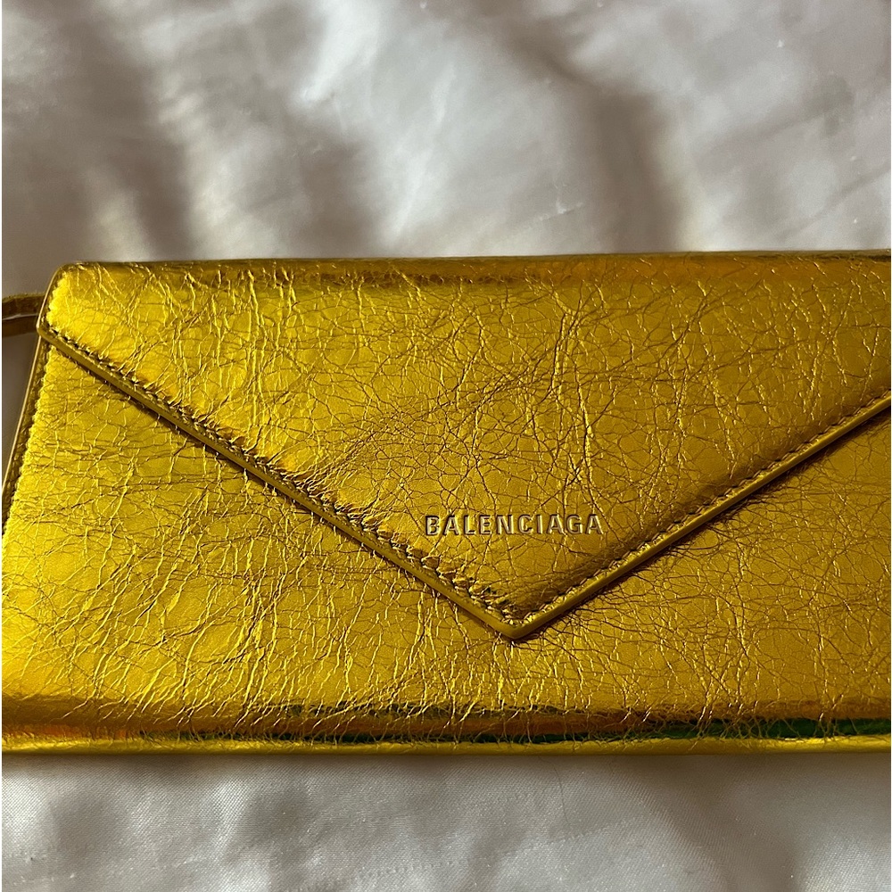 🤯🔥FLASH SALE NWOT rare authentic Balenciaga gold wallet